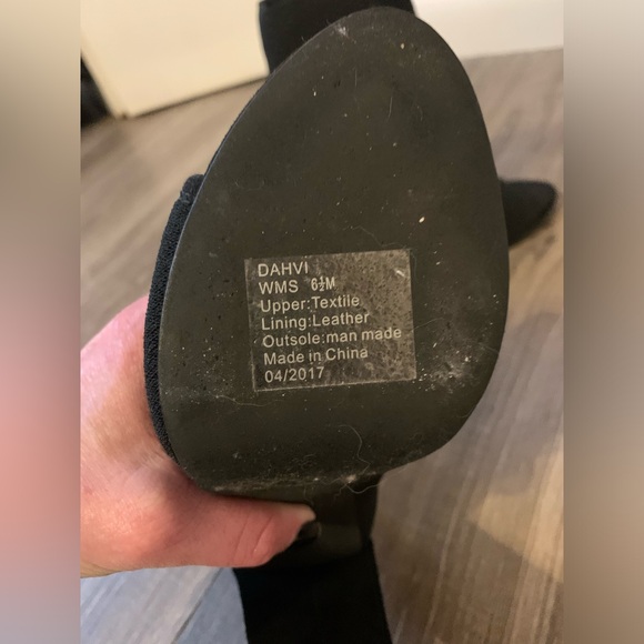 Kenneth Cole New York, Women's Dahvi Peep-Toe Ankle Booties, 6.5,Like New,No Box - Picture 9 of 15